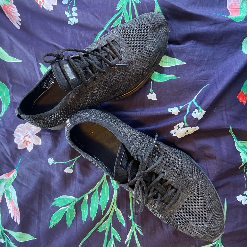 EUC Women’s Nike Flyknit Runners